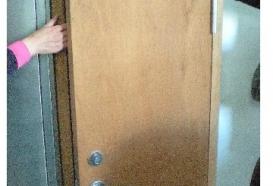 木質(zhì)板式防火門12